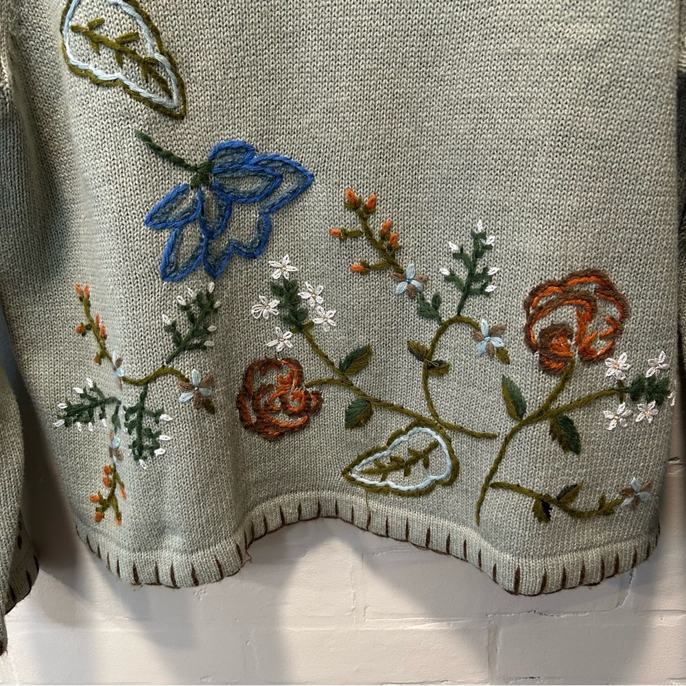 Vtg All Points Sage Green Floral Embroidered V Neck Cottagecore Sweater Sz L - Picture 4 of 7